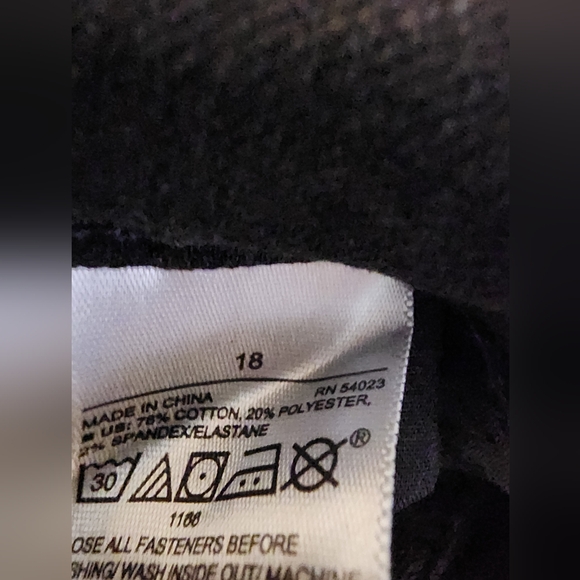 Size 18 Black Old Navy Supper Skinny Jeans - Picture 3 of 3